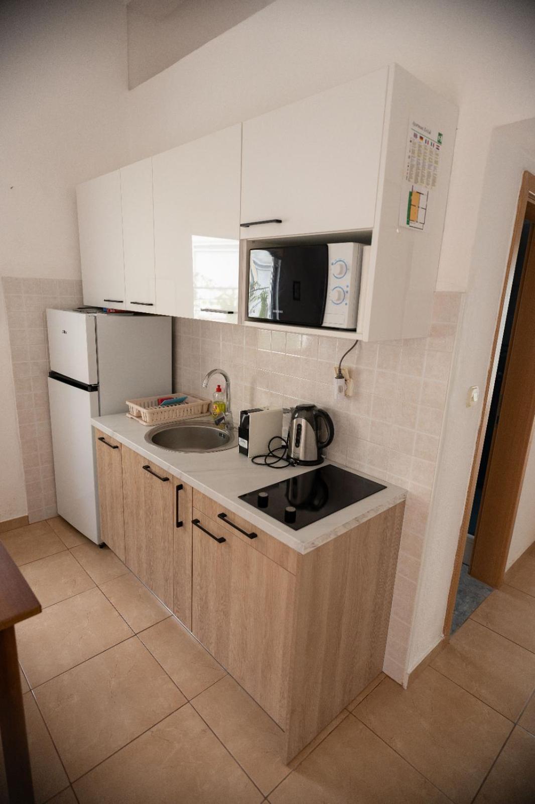 Apartments Kricak 브렐라 외부 사진